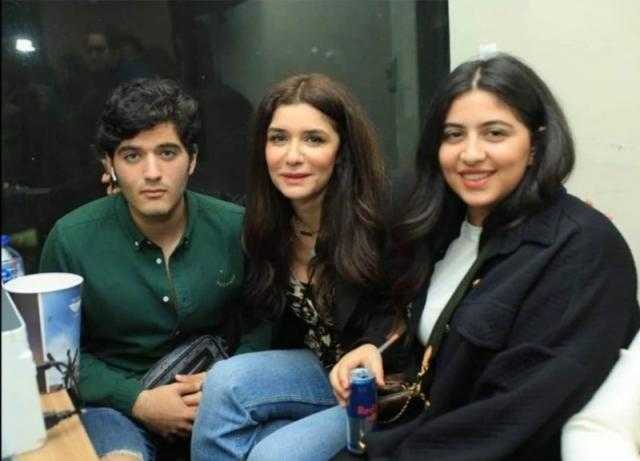 غادة عادل تخطف الأنظار في أحدث ظهور لها برفقة أبنائها
