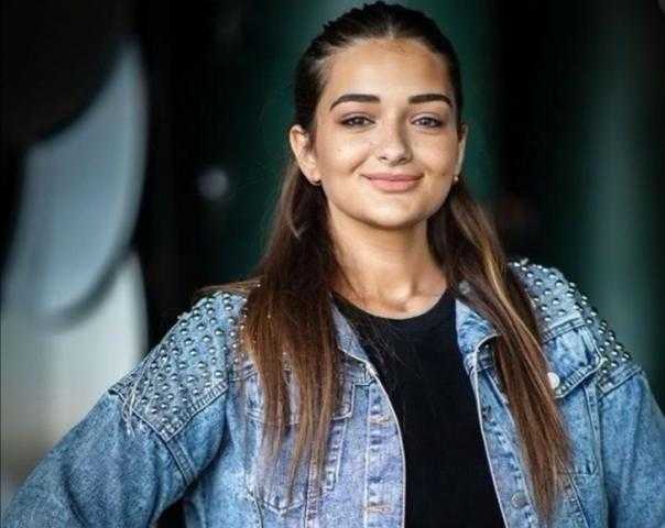 ملك أحمد زاهر تعلن لجمهورها موعد عرض «عيلة لاسعة جدًا»