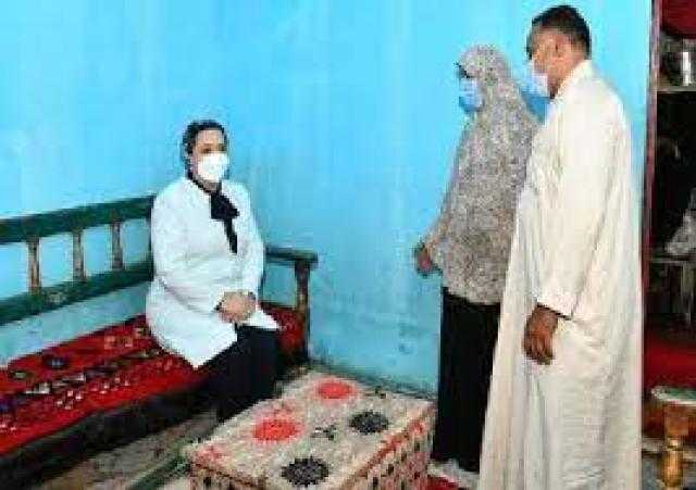 «وعدت ونفذت».. سيدة المنوفية تكشف هدايا قرينة الرئيس لها