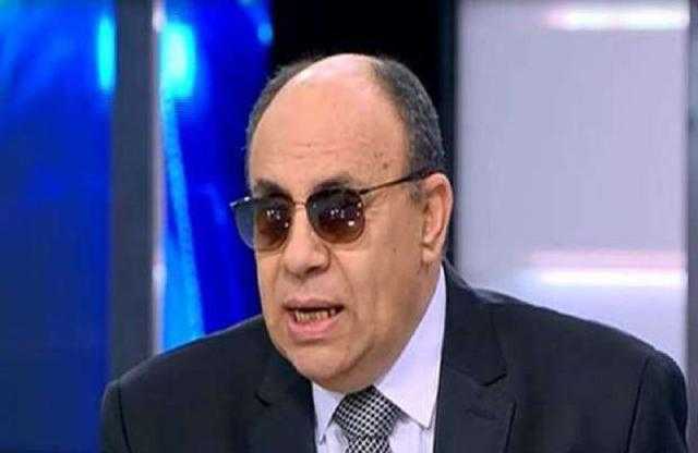 مبروك عطية لمتصل: «دي مش أمك دي شيطانة وقولها حاضر»