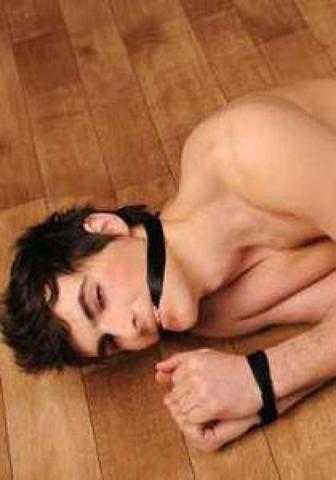 بحجة علاج قدميه.. القبض على مدرب كرة قدم اغتصب لاعبًا بقنا