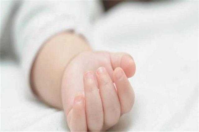 «حلة مياه».. مصرع رضيع غرقًا في المنيا