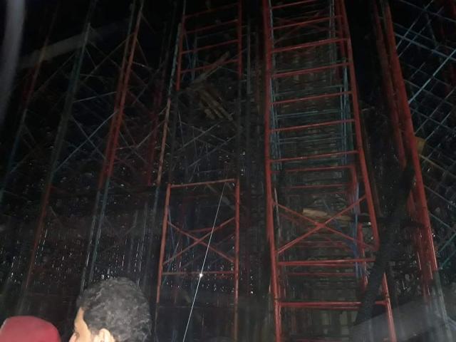 جانب من الحريق
