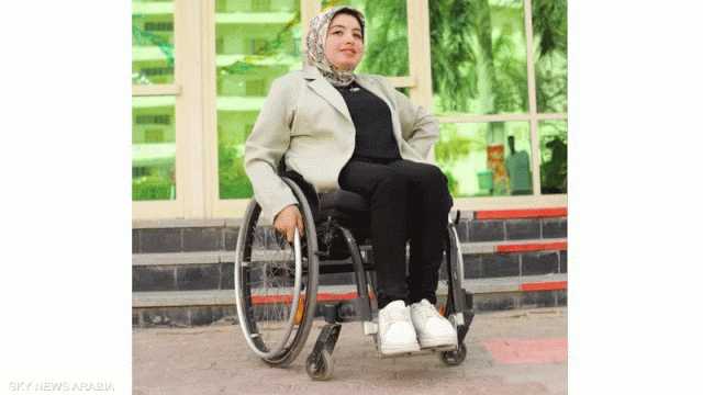 من على كرسي متحرك.. انضمام فتاة من «قادرون باختلاف» للعمل بقناة المحور