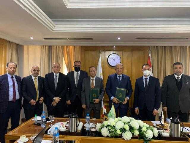 اتحاد الصناعات والمعهد العربي للتخطيط يوقعات اتفاقية تعاون لتعزيز التعاون