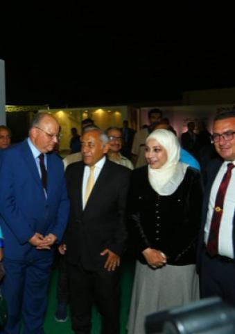 ضمن مسؤوليته المجتمعية .. البنك الأهلي يساهم في تطوير قرية صناعة الفخار ”الفواخير”