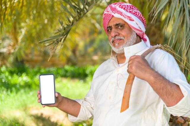 خدمات أمنية جديدة.. كيف تحصل على تصريح العمل إليكترونيا؟