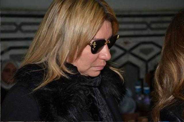 «قلبي مكسور».. شافكي المنيري تعلن عن وفاة والدتها
