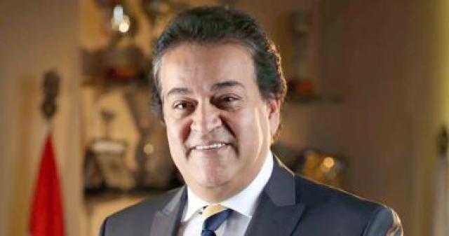 مُعلنًا خبر سار.. وزير التعليم العالي: «أنا أسعد واحد في الدنيا»