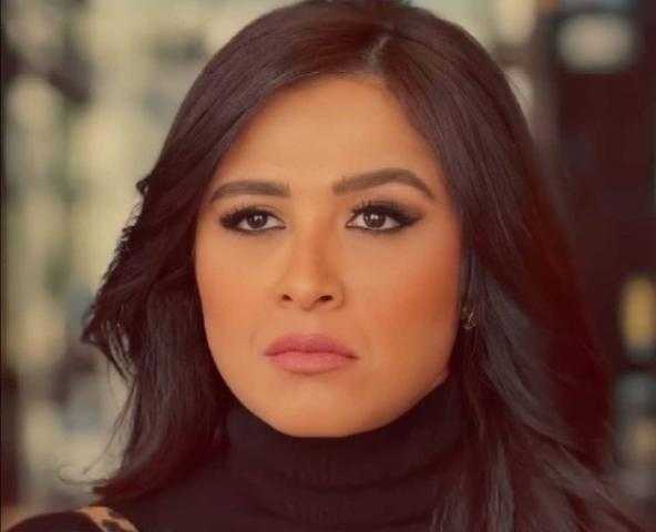 ياسمين عبد العزيز: «فقدت النطق وكنت متأكدة أني هموت»