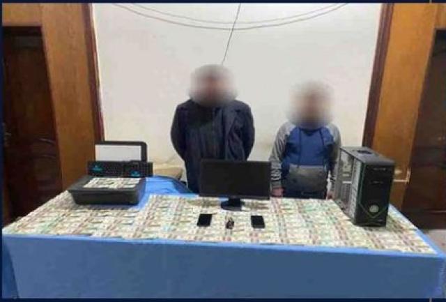 سقوط تشكيل عصابي لتقليد العملات الوطنية والأجنبية وترويجها