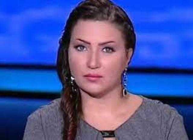 إعلامية شهيرة  تتعرض لحادث سير مروع.. صور