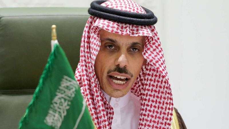 «عمل استفزازي لا يمكن قبوله».. تعليق شديد اللهجة من السعودية على واقعة حرق نسخ المصحف الشريف .. «فيديو»