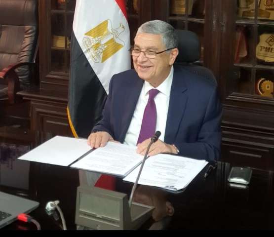 وزير الكهرباء