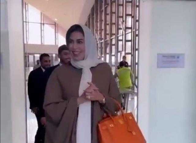 ياسمين صبري تفاجئ جمهورها بعد ظهورها بالحجاب في السعودية