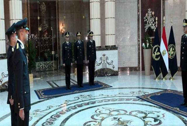 وزير الداخلية يصدّق على تخريج طلاب «الدور الثانى»  بكلية الشرطة