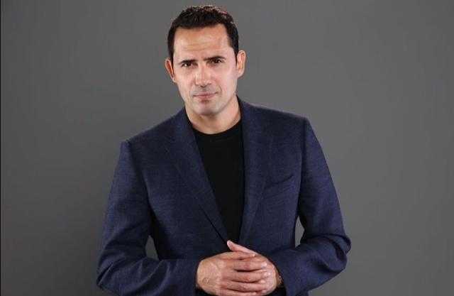 حكايات وأسرار يكشفها ظافر العابدين في «معكم».. غدًا