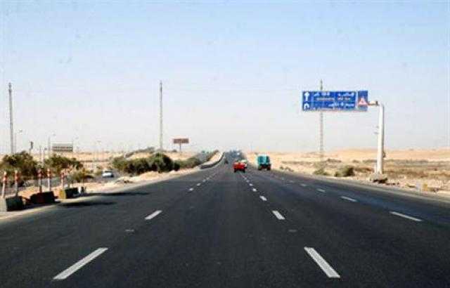 بسبب انقلاب سيارة مواد بترولية.. تحويلة مرورية بطريق الإسكندرية الصحراوي