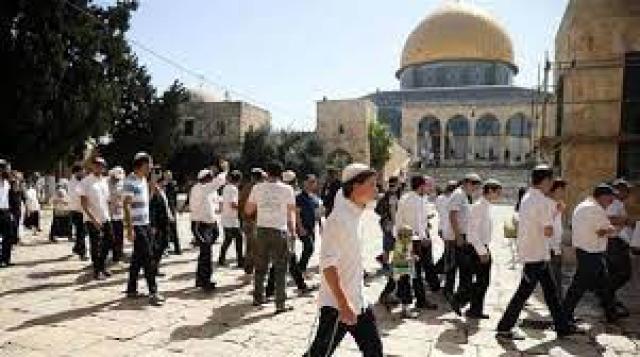 مستوطنون يقتحمون القدس 