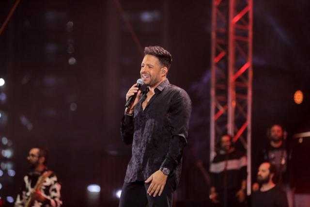 محمد حماقي يلهب حماس جمهور مهرجان التسوق في حفل «كامل العدد»