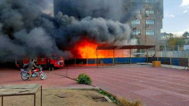 بدون إصابات.. إخماد حريق بصالة جمباز مدرسة السعيدية بالجيزة