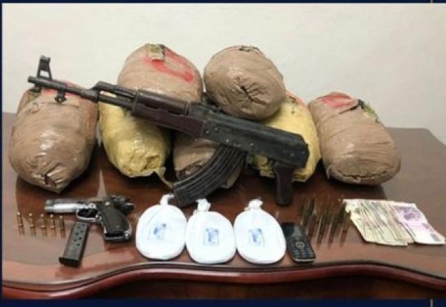 ضبط أسلحة نارية ومخدرات بحوزة مسجل خطر بدمياط