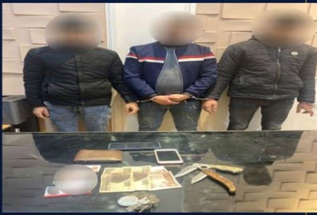 لطلب فدية.. القبض على تشكيل عصابي يستدرج ضحاياه عن طريق مواقع التواصل الاجتماعي