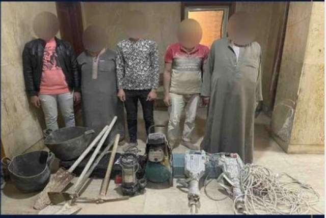 لمتهمين