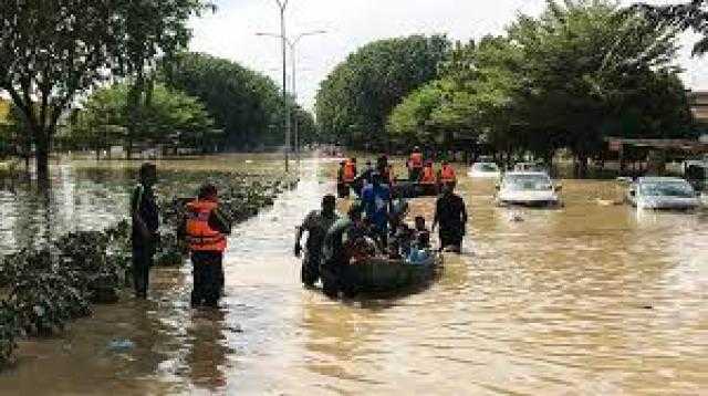 فيضانات ماليزيا تتسبب في نزوح 70 ألف ومصرع 14 شخصًا