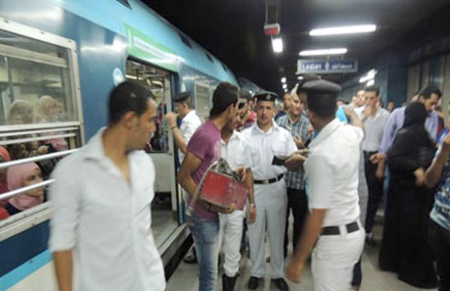 ضبط الباعه الجائين داخل المترو
