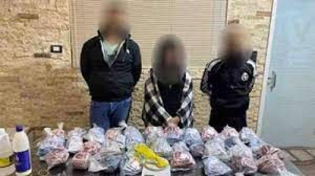 العصابة بحوزتهم المواد المخدرة