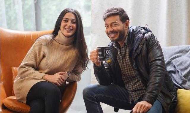 أحمد زاهر لجمهوره: «انتظروا عرض سوشيال قريبًا»