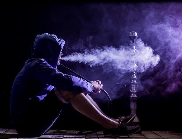 شرب الشيشة