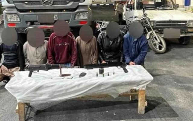 ضبط المتهمين بسرقة سيارة مواطن بالشرقية