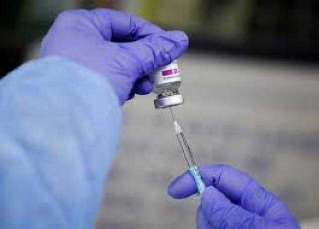 هل تغيير نوع اللقاح في الجرعة التعزيزية مضر؟.. المصل واللقاح ترد