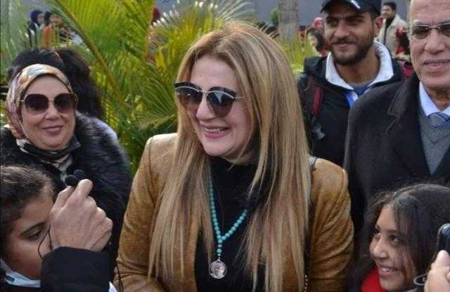 رانيا محمود ياسين: «ما أجمل أن تشعر بالفخر بأبيك»