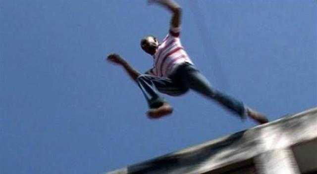 هددوه بالفصل.. تفاصيل انتحار موظف شركة بالتجمع