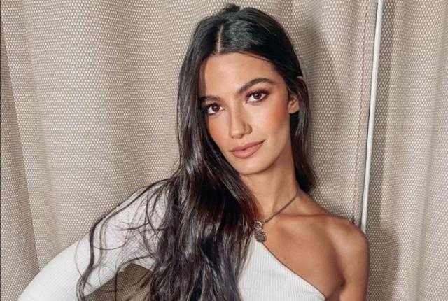 بالصورة.. ظهور نادر لـ تارا عماد في مرحلة طفولتها