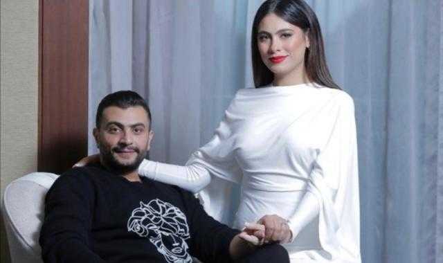 بإطلالة رومانسية.. هاجر أحمد وزوجها يحتفلان بـ «الكريسماس»