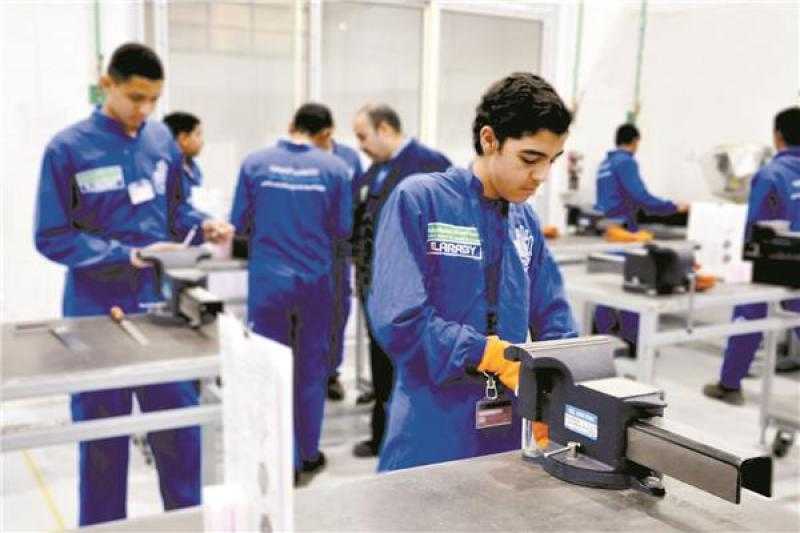 بالفيديو.. تفاصيل إنشاء 42 مدرسة بالشراكة مع رجال الأعمال.. فيديو