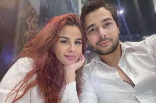 منة عرفة وزوجها 