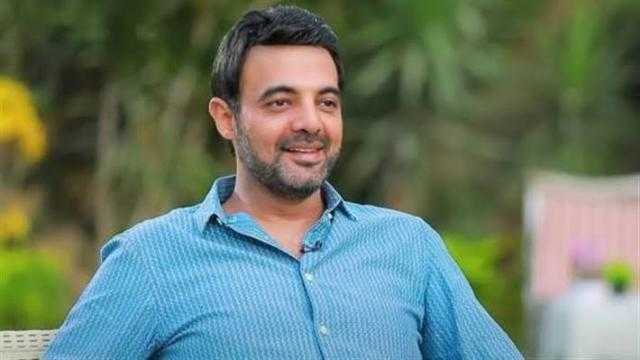 عاجز عن الشكر.. رسالة عمرو محمود ياسين لجمهوره بعد حادث سيارته