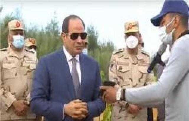 السيسي يصل إلى مجمع بنبان للطاقة الشمسية بأسوان