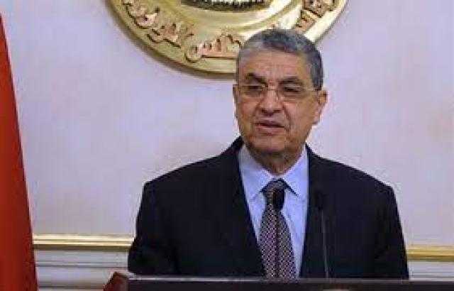 مشروع يُنفذ لأول مرة.. وزير الكهرباء للرئيس: «توجيهات معاليك دستور لنا»