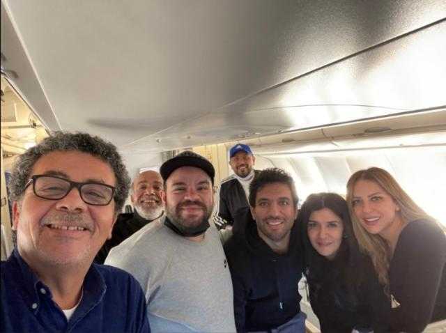 فريق «في نص الليل» يطير للسعودية للمشاركة في موسم الرياض