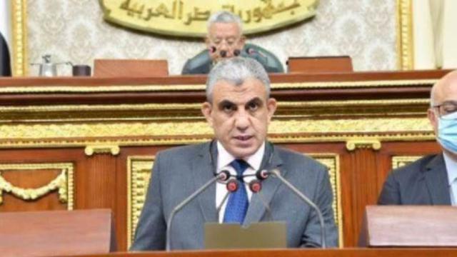 النائب عادل عبد الفضيل ، رئيس لجنة القوى العاملة بالبرلمان