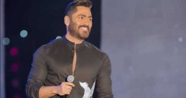 تامر حسني يُثير شكوك جمهوره حول اعتزاله الفن