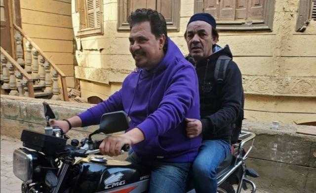 بالصورة.. محمد رياض يستأنف تصوير «الحلم» برفقة علاء مرسي