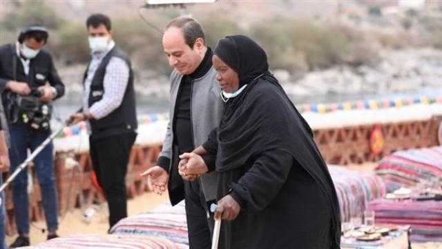 سيدة أسوان عن لقائها بالرئيس: «كأني رأيت رسول الله»