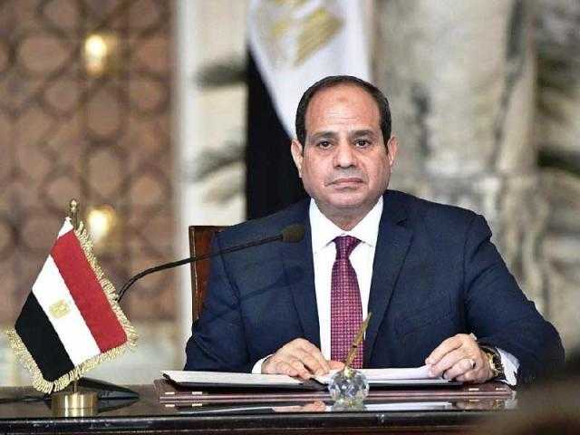السيسي: «خلاص مفيش حاجة اسمها قرايب وواسطة في التعيينات»